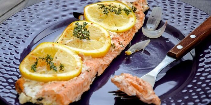 red fish with lemon to lose weight