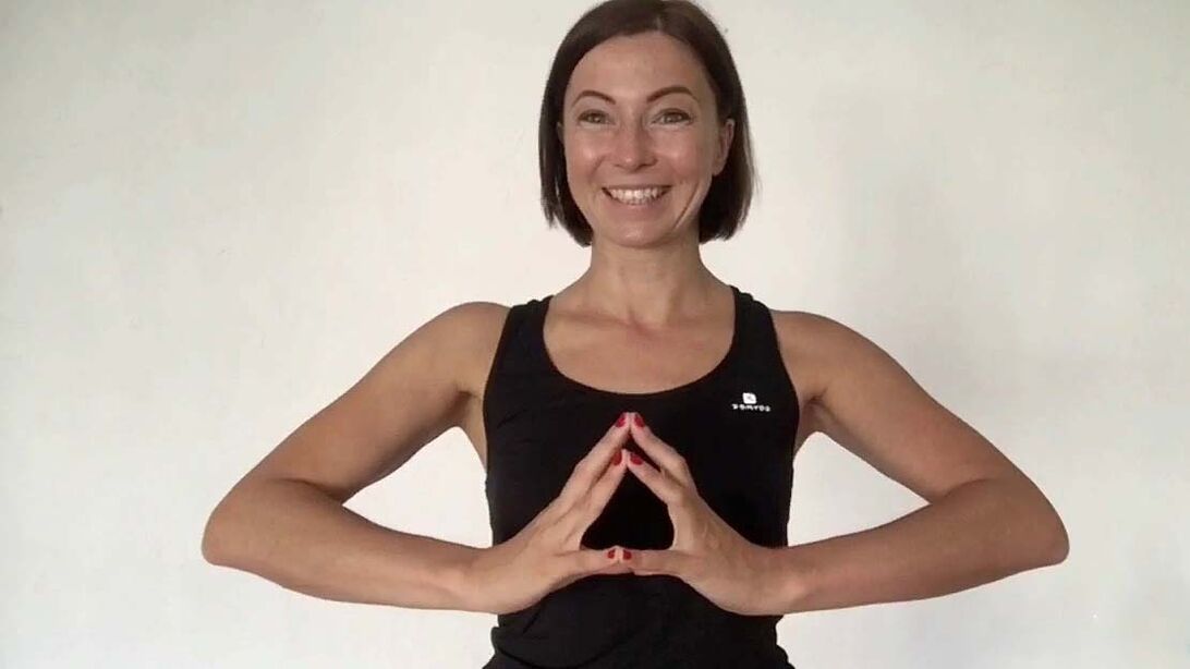 Diamond exercise to effectively lose weight in the arms